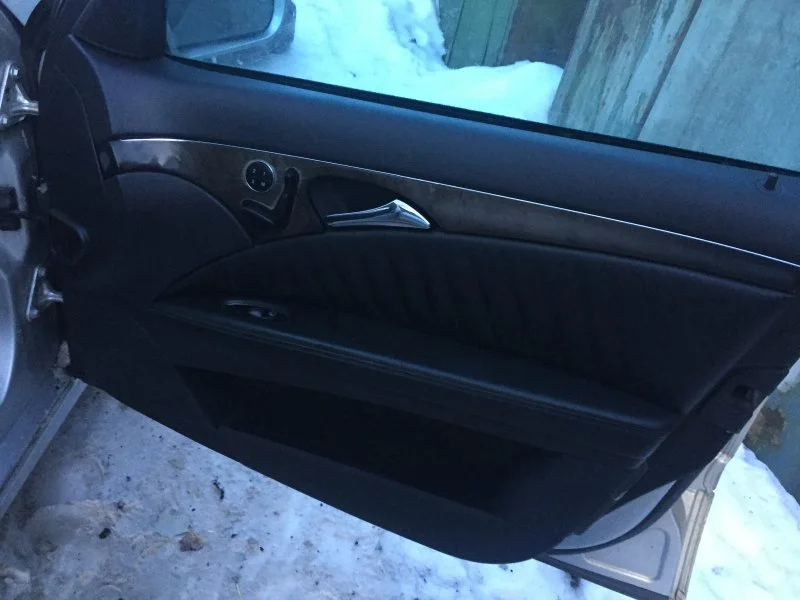 Продажа Mercedes-Benz E class 5.0 (306Hp) (113.967) RWD AT по запчастям