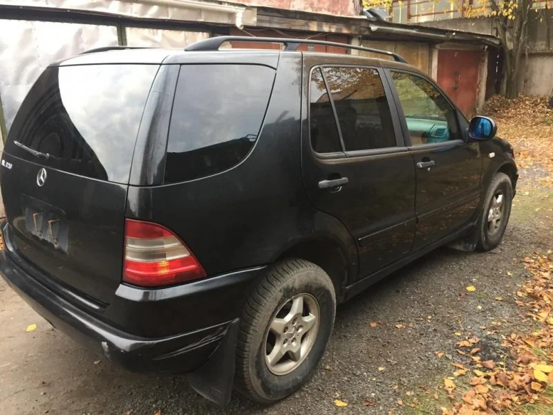 Продажа Mercedes-Benz M class 3.2 (215Hp) (112.942) 4WD AT по запчастям