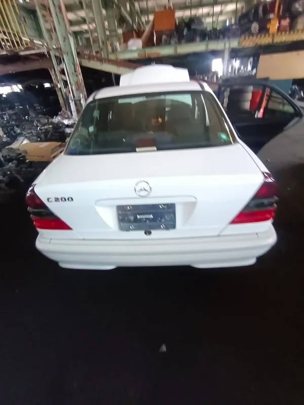 Продажа Mercedes-Benz C class 2.2 (150Hp) (111.961) RWD AT по запчастям