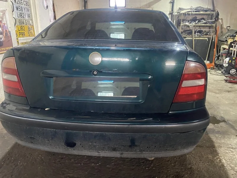 Продажа Skoda Octavia 1.8 (125Hp) (AGN) FWD MT по запчастям