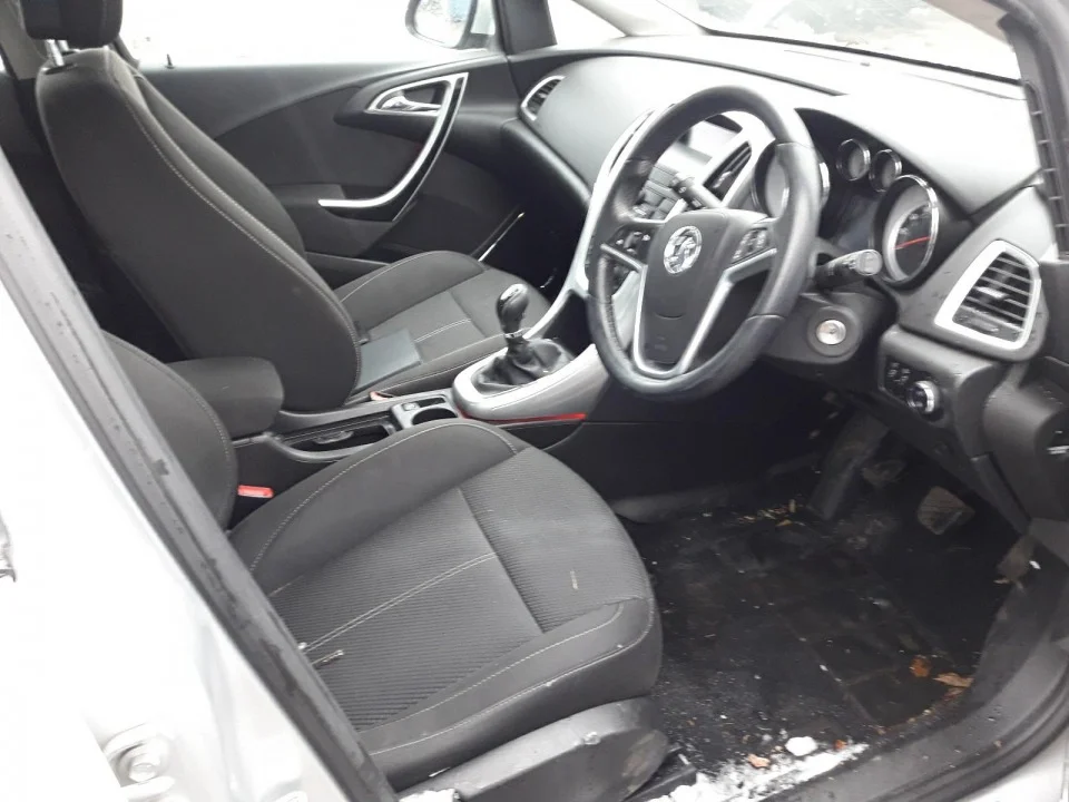 Продажа Opel Astra 1.6 (115Hp) (A16XER) FWD AT по запчастям