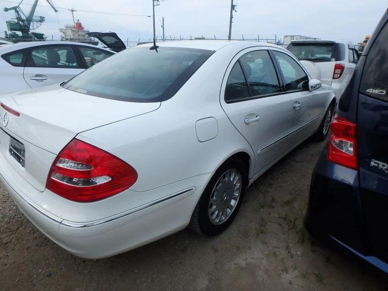 Продажа Mercedes-Benz E class 3.0 (231Hp) (272.944) 4WD AT по запчастям