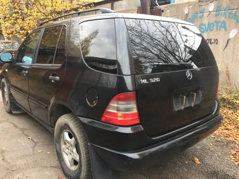 Продажа Mercedes-Benz M class 3.2 (215Hp) (112.942) 4WD AT по запчастям