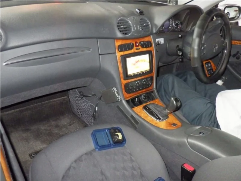 Продажа Mercedes-Benz CLK class 3.2 (218Hp) (112.955) RWD AT по запчастям