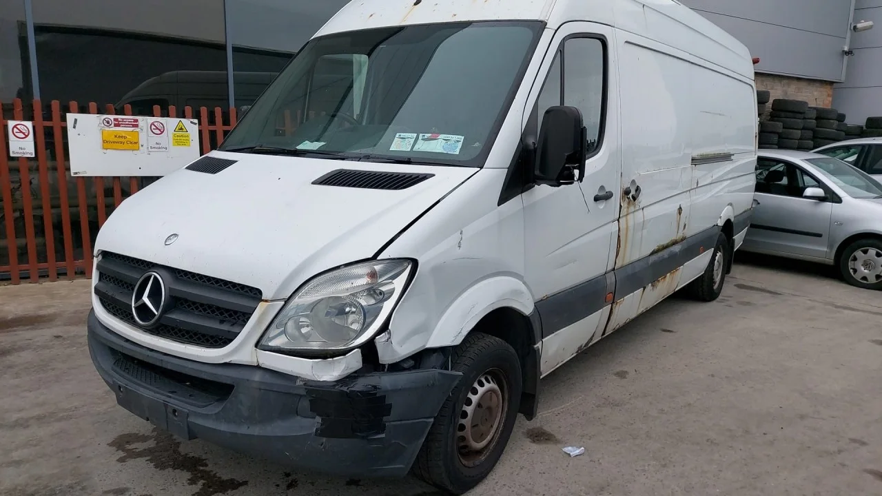 Продажа Mercedes-Benz Sprinter 2.1D (150Hp) (646.986) RWD MT по запчастям