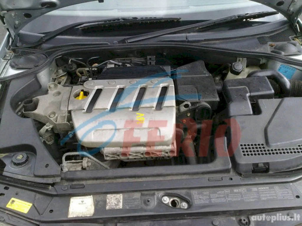 Продажа Renault Laguna 1.8 (121Hp) (F4P 772) FWD MT по запчастям