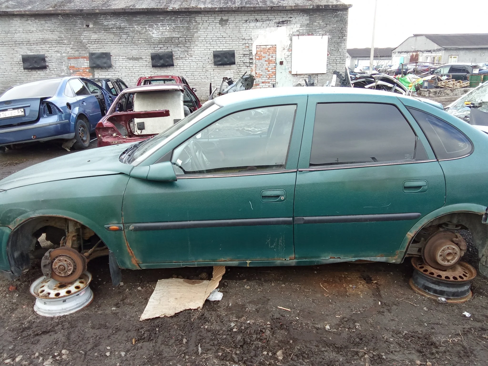 Продажа Opel Vectra 1.8 (115Hp) (X18XE) FWD MT по запчастям