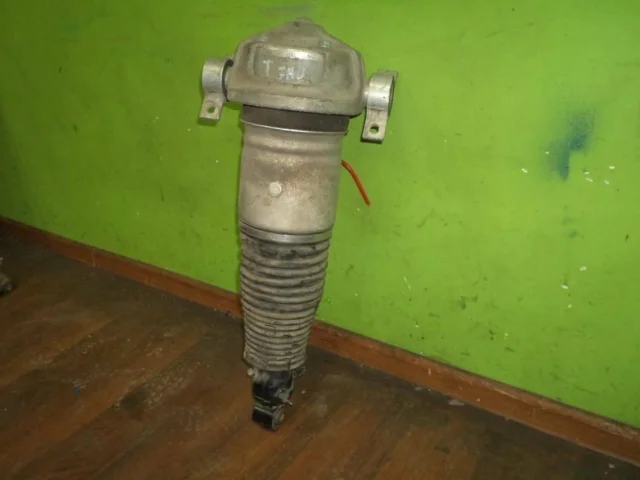 Пневмостойка задняя левая для Audi Q7 4L 2005-2015 на фотографиях