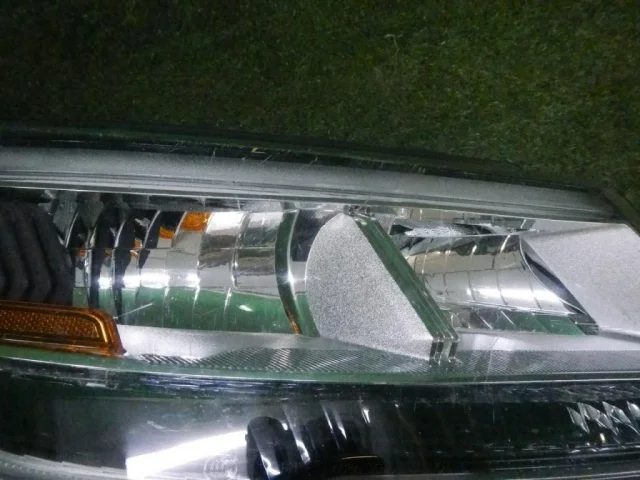 Фара правая для Ford Explorer U502 rest 2014-2019 на фотографиях