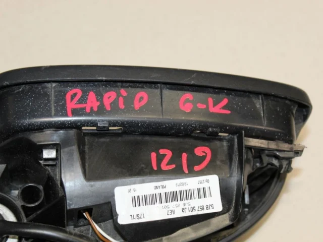 Зеркала для Skoda Rapid II 2020+ на фотографиях