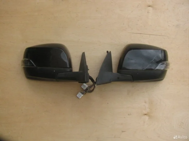 Зеркала для Subaru Legacy Универсал BP/B13 2003-2009 на фотографиях