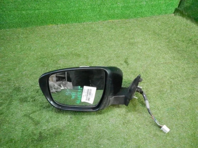 Стекла и зеркала для Nissan Qashqai J11 2013-2019 на фотографиях