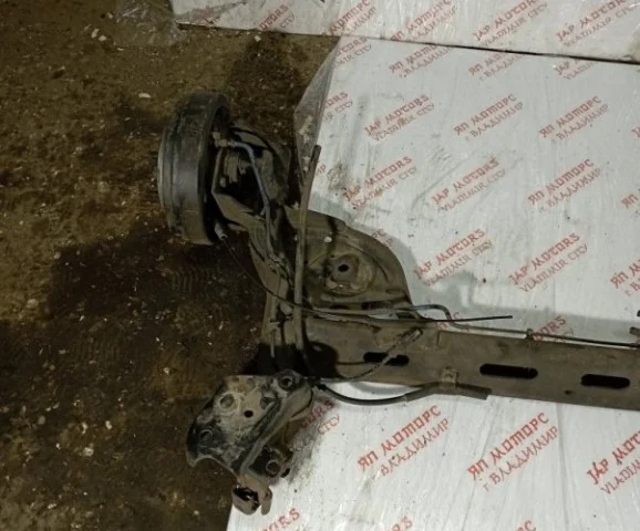 Задняя балка для Nissan Tiida C13 Хэтчбек 2015-2016 на фотографиях