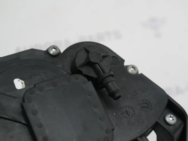 Мотор стеклоочистителя для Audi Q3 8U 2011-2019 на фотографиях