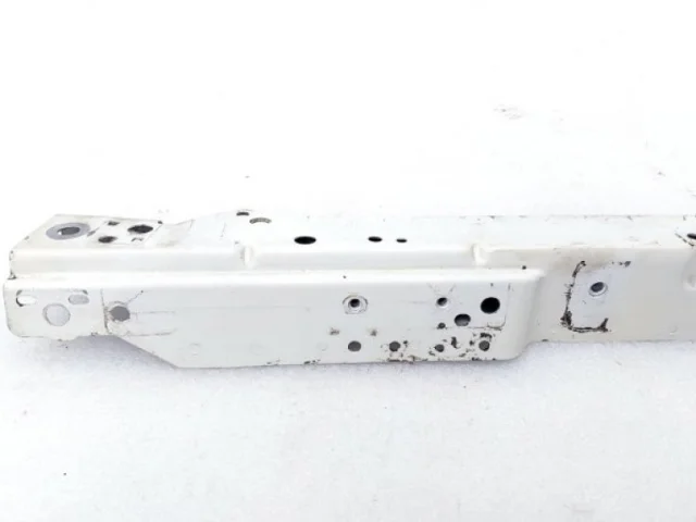 Панель радиатора (телевизор) для Chevrolet Cruze 1 J300 2009-2015 на фотографиях