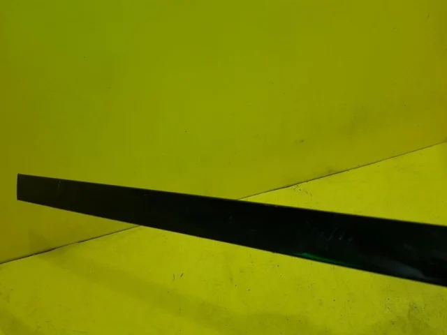 Молдинг крышки багажника для Mercedes-Benz GL class X166 2012-2016 на фотографиях