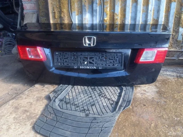 Крышка багажника для Honda Accord 8 2008-2013 на фотографиях