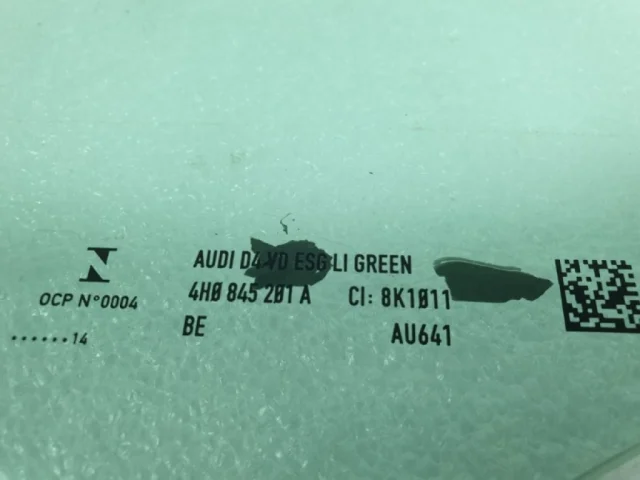 Стекла и зеркала для Audi A8 D4 2009-2017 на фотографиях