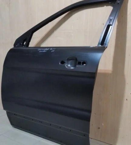 Дверь передняя левая для Ford Explorer U502 rest 2014-2019 на фотографиях