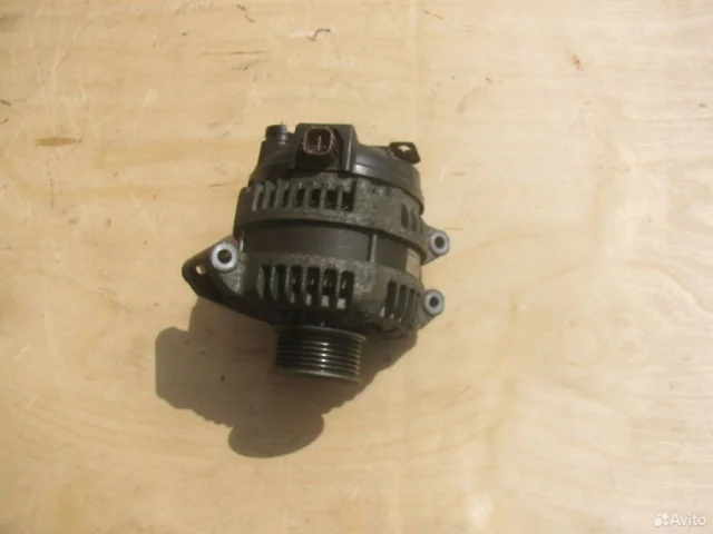 Генератор для Honda CR-V RE Rest 2010-2012 на фотографиях