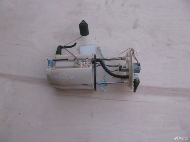 Топливный насос для Suzuki Grand Vitara 1998-2005 на фотографиях