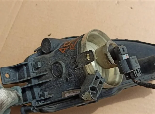 Противотуманка (ПТФ) передняя правая для Opel Insignia Седан A 2008-2017 на фотографиях