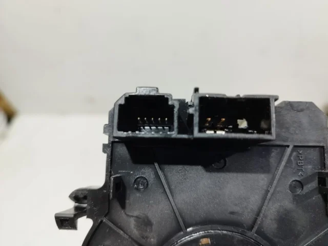 Подрулевой переключатель для Hyundai Solaris 1 рестайлинг 2014-2017 на фотографиях