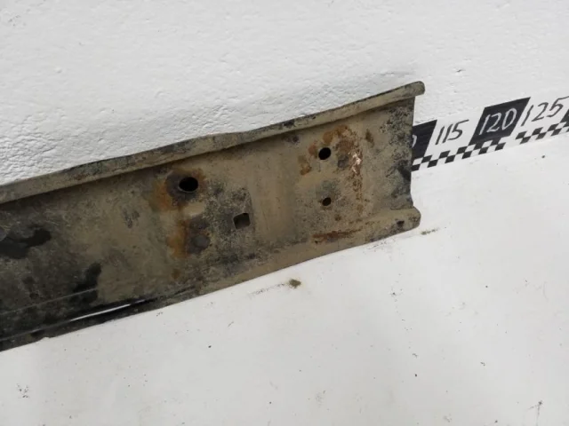 Усилитель заднего бампера для Toyota Corolla E140/E150 Седан 2006-2013 на фотографиях