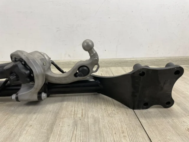 Фаркоп для Volkswagen Touareg III (CR) 2018+ на фотографиях