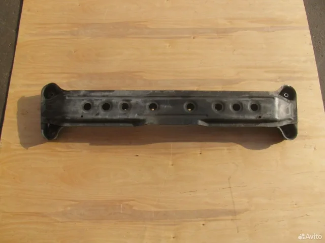 Балка передняя поперечная для Mitsubishi Pajero V70 5dr 1999-2006 на фотографиях