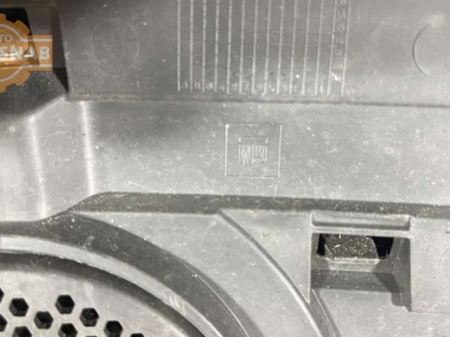 Молдинг решетки радиатора для Opel Insignia Универсал A 2008-2017 на фотографиях