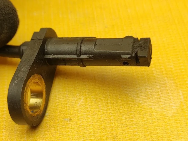 Датчик ABS передний правый для Mercedes-Benz E class W211 2002-2009 на фотографиях