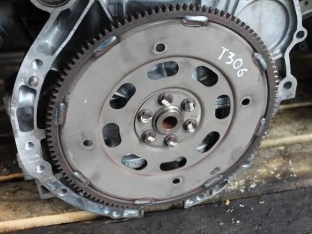 Маховик для Nissan X-Trail T30 RU 2001-2007 на фотографиях