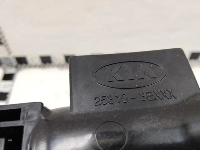 Радиатор охлаждения ДВС для Kia Sorento 1 BL 2002-2009 на фотографиях