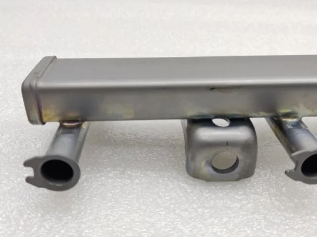 Топливная рампа для Toyota RAV4 XA50 2019+ на фотографиях