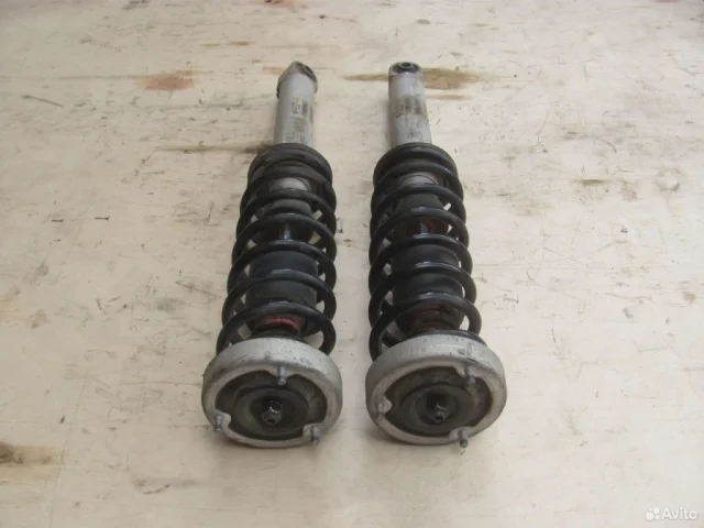 Пружина амортизатора задняя для BMW 5er Е60 2003-2010 на фотографиях