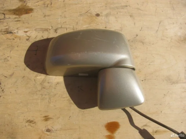 Стекла и зеркала для Nissan Tiida C11 Хэтчбек 2007-2014 на фотографиях