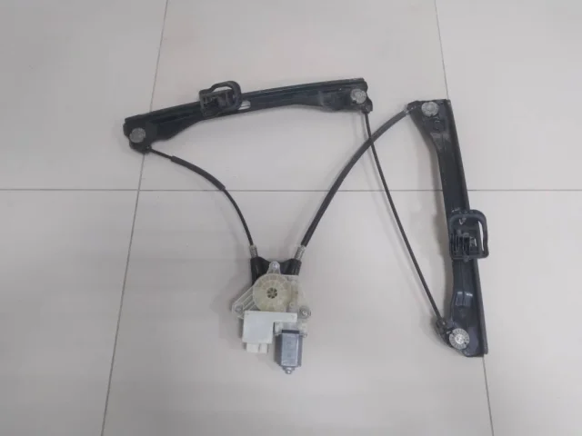Стеклоподъемник задний левый для Skoda Rapid I NH3 2012-2017 на фотографиях