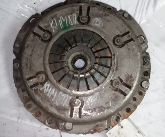 Двигатель без навесного для Renault Logan 2018+ (L8 rest.) на фотографиях