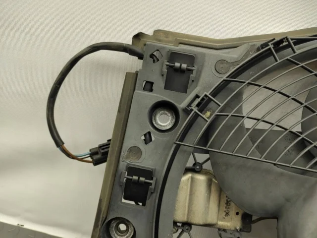 Вентилятор радиатора охлаждения ДВС для BMW 3er Е46 1998-2007 на фотографиях