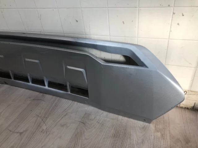 Накладка переднего бампера для Mitsubishi Pajero Sport KS0W 2016+ на фотографиях