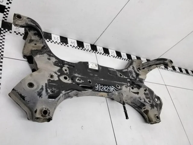 Подрамник двигателя для Hyundai Solaris 2 (2017-2022) на фотографиях