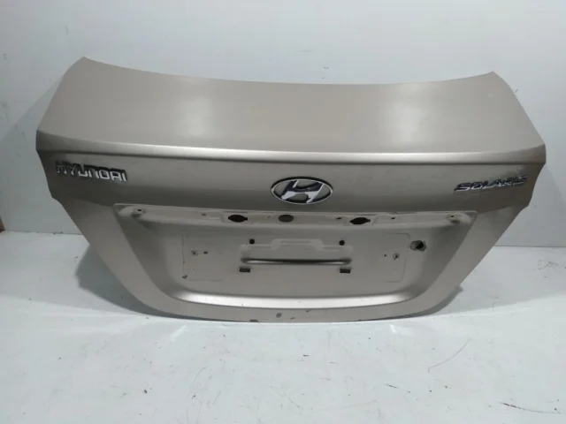 Дверь багажника для Hyundai Solaris 1 RB (2011-2013) на фотографиях