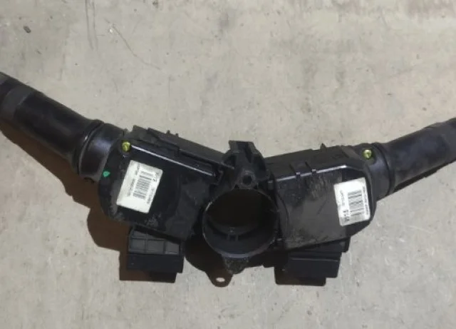 Подрулевой переключатель для Hyundai Solaris 1 RB (2011-2013) Хэтчбек на фотографиях