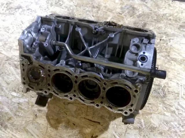 Двигатель без навесного для Infiniti M Y50 2005-2010 на фотографиях