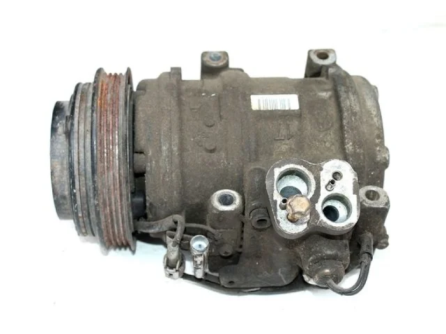 Компрессор кондиционера для Toyota Land Cruiser 100 1998-2007 на фотографиях