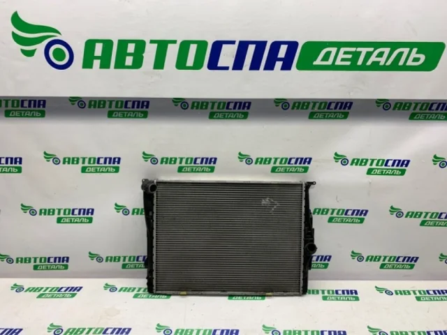 Радиатор охлаждения ДВС для BMW 3er Е90 2005-2011 на фотографиях