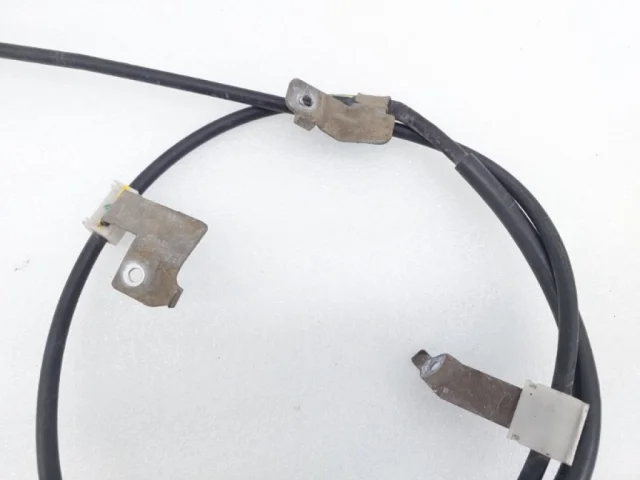 Трос ручника левый для Toyota Corolla E160/E180 Седан (RU) 2012-2016 на фотографиях