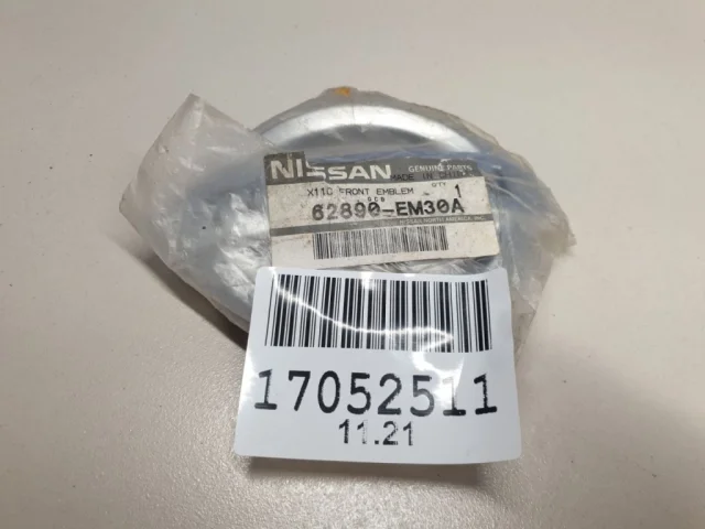 Решетка радиатора для Nissan Tiida SC11 Седан 2007-2014 на фотографиях