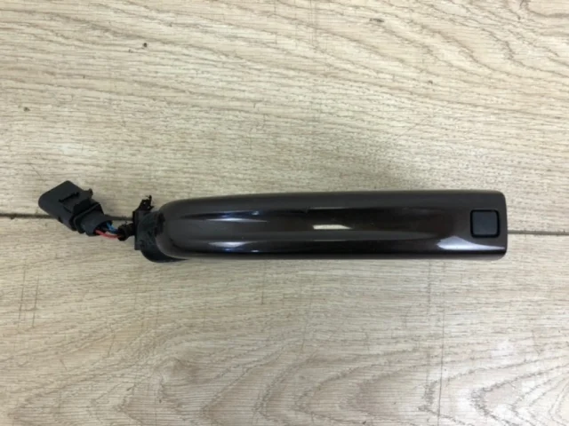 Ручка двери передняя правая внешняя для Audi Q7 4L 2005-2015 на фотографиях